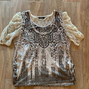 Lace & leopard pattern top